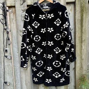 UCHUU Chenille knit Jacket O/S Louis Vuitton -ish pattern